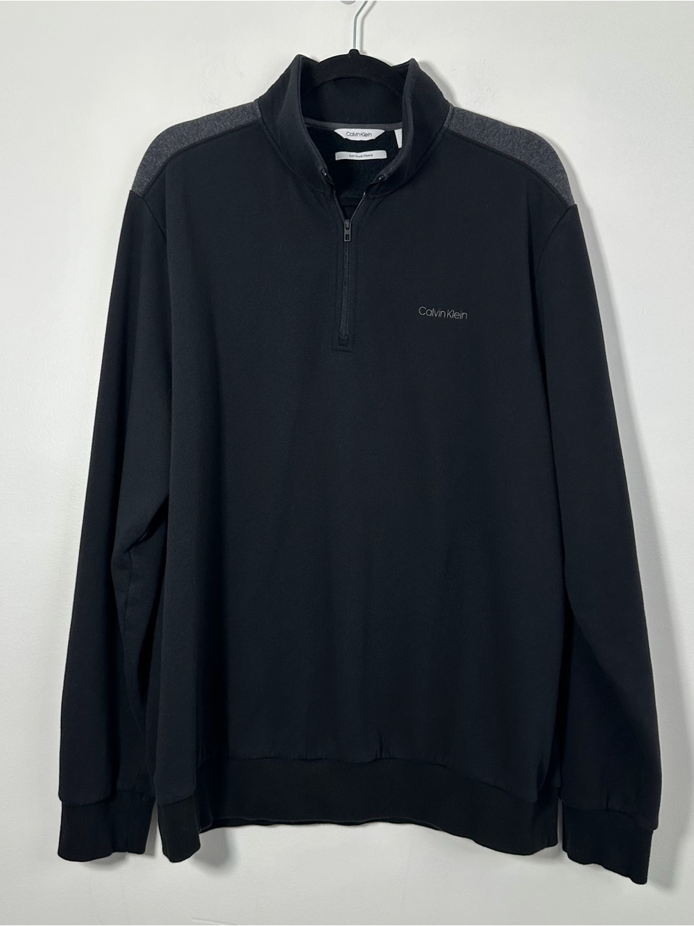 Calvin Klein Men’s XL Soft Touch Fleece Quarter Zip Pullover Black Gray